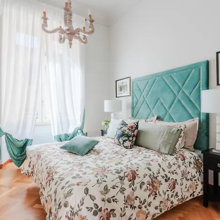 'amaretti' Luxury In *